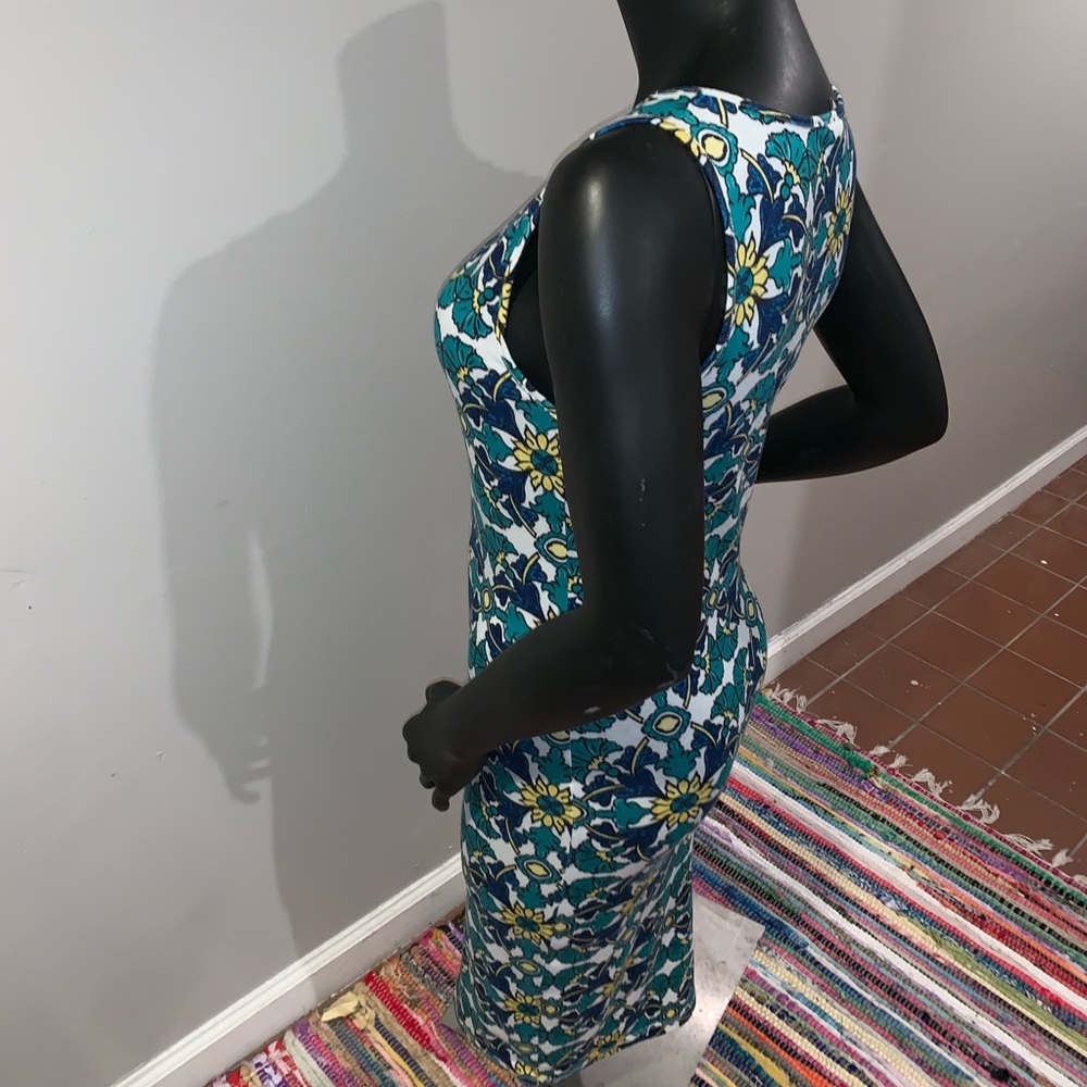 Pattern dress - Picture 2 of 5